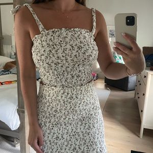 Two piece floral Abercrombie set!